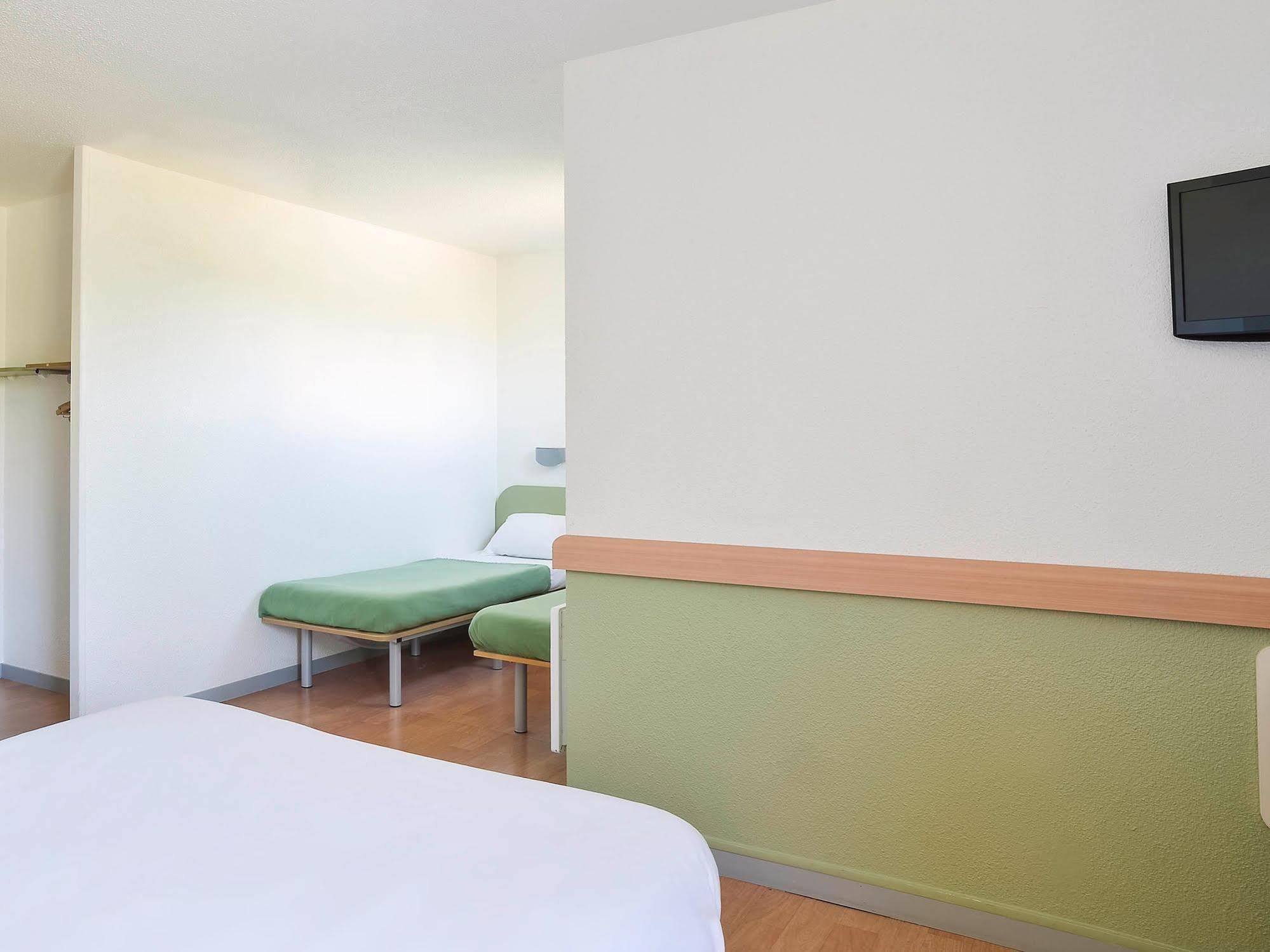Hotel Ibis Budget Lyon Sud Saint-Fons A7 المظهر الخارجي الصورة