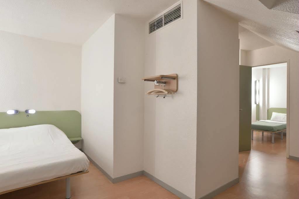 Hotel Ibis Budget Lyon Sud Saint-Fons A7 المظهر الخارجي الصورة