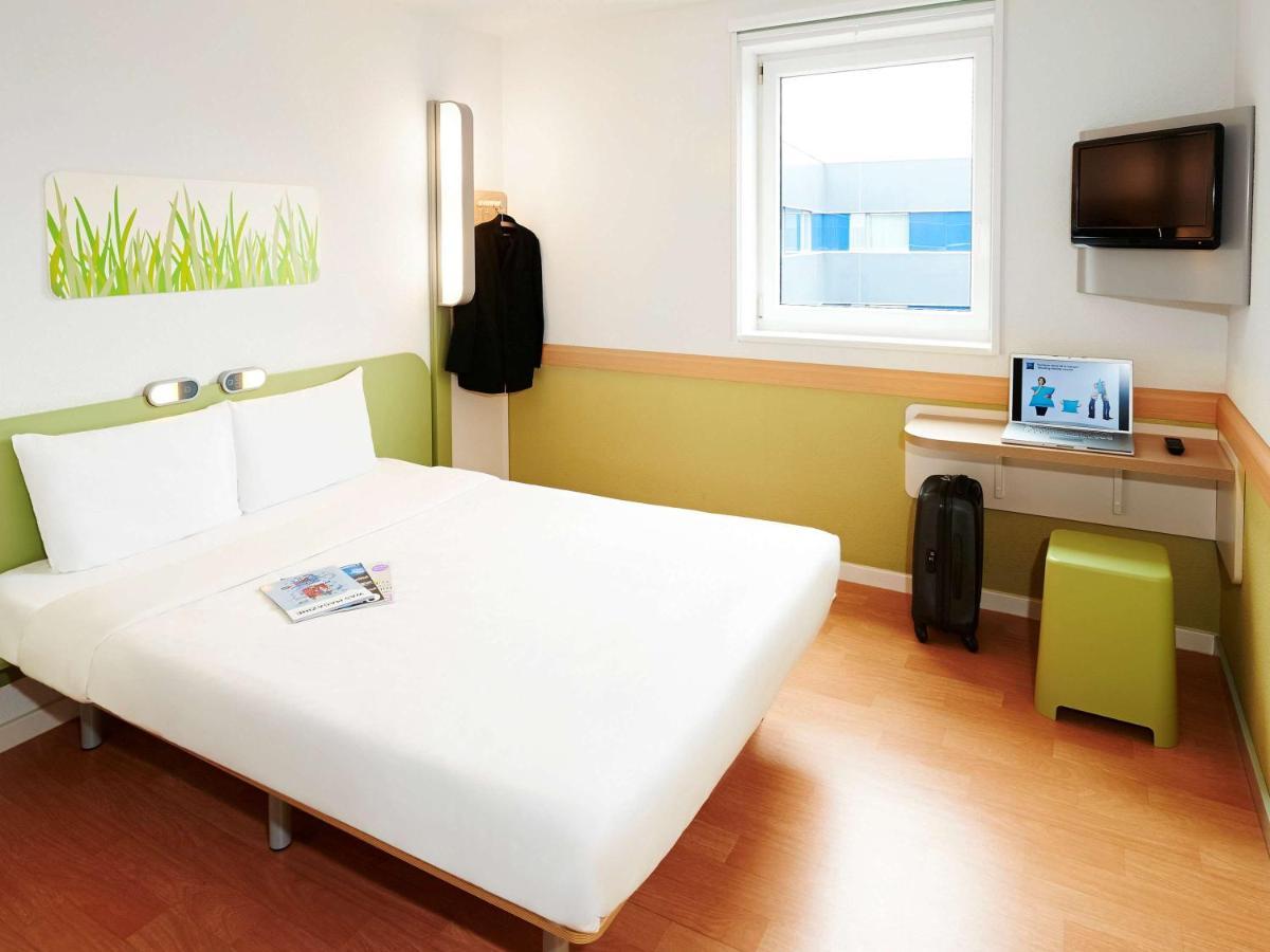 Hotel Ibis Budget Lyon Sud Saint-Fons A7 المظهر الخارجي الصورة